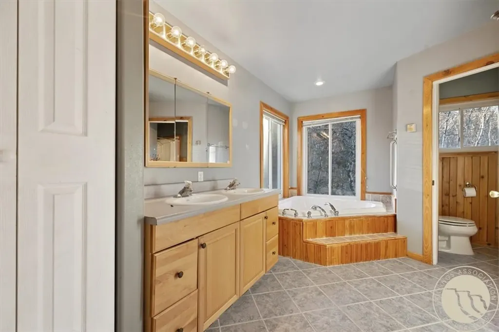 175 Benbow Road Fishtail MT 59028