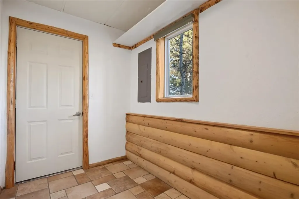 175 Benbow Road Fishtail MT 59028