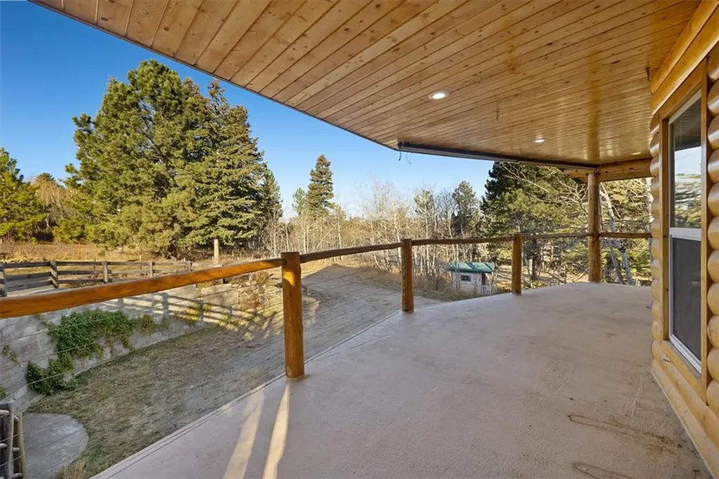 175 Benbow Road Fishtail MT 59028