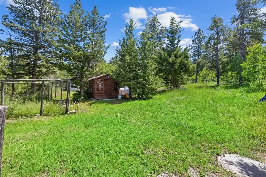 175 Benbow Road Fishtail MT 59028