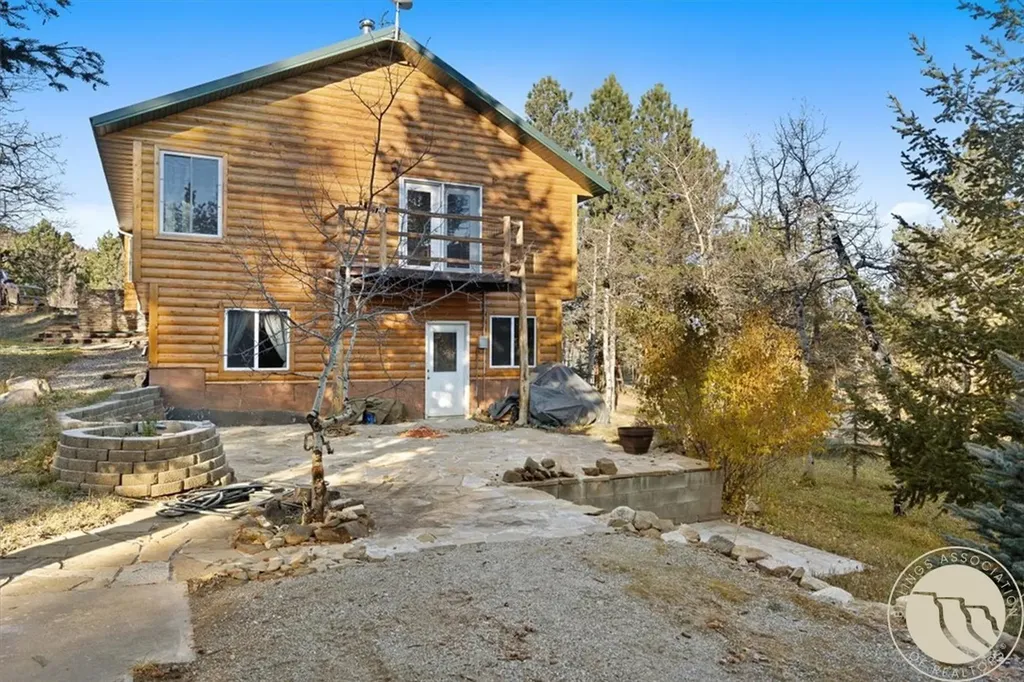 175 Benbow Road Fishtail MT 59028