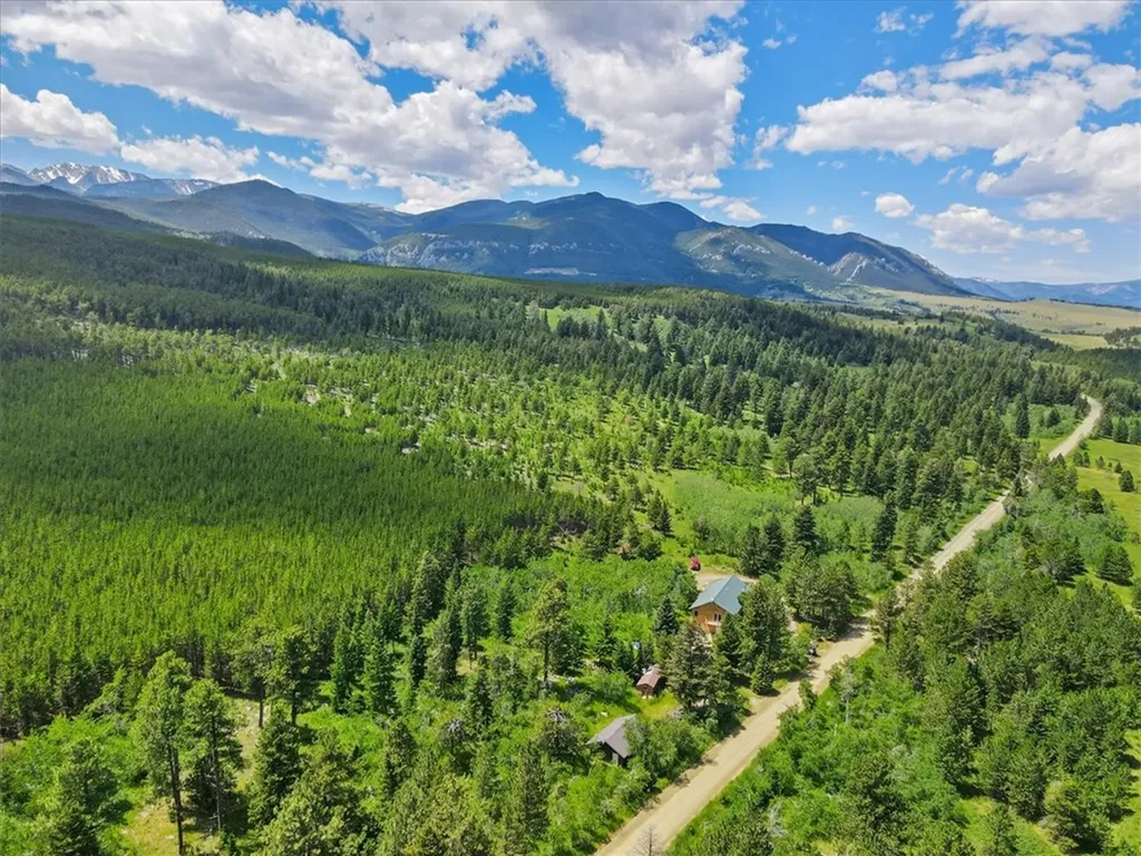 175 Benbow Road Fishtail MT 59028