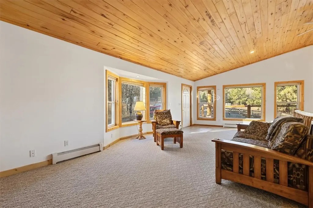 175 Benbow Road Fishtail MT 59028