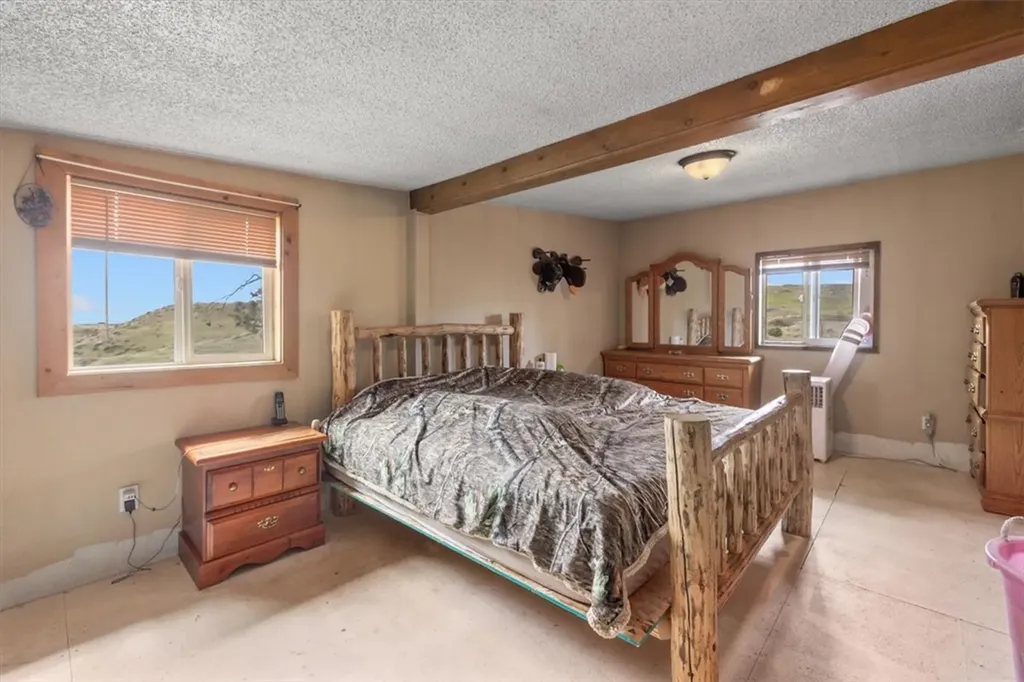 78 Rocky Top Road Roundup MT 59072