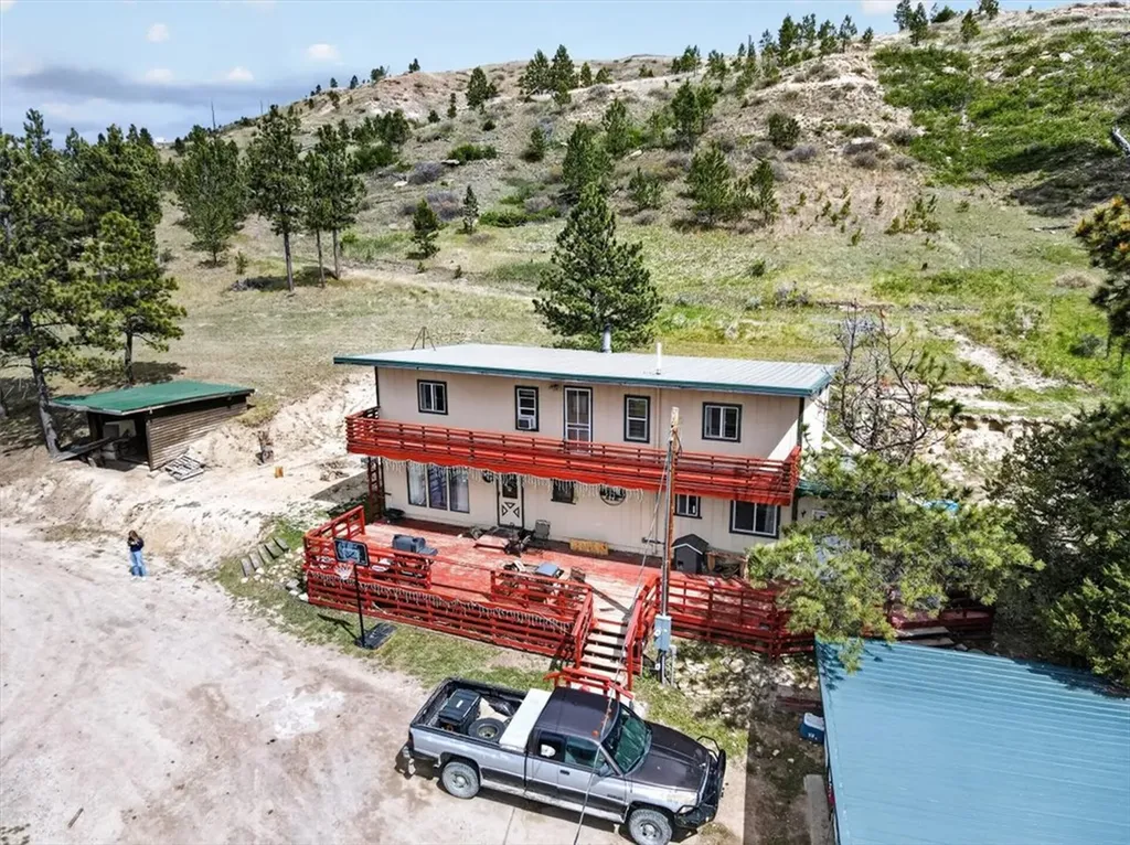 78 Rocky Top Road Roundup MT 59072