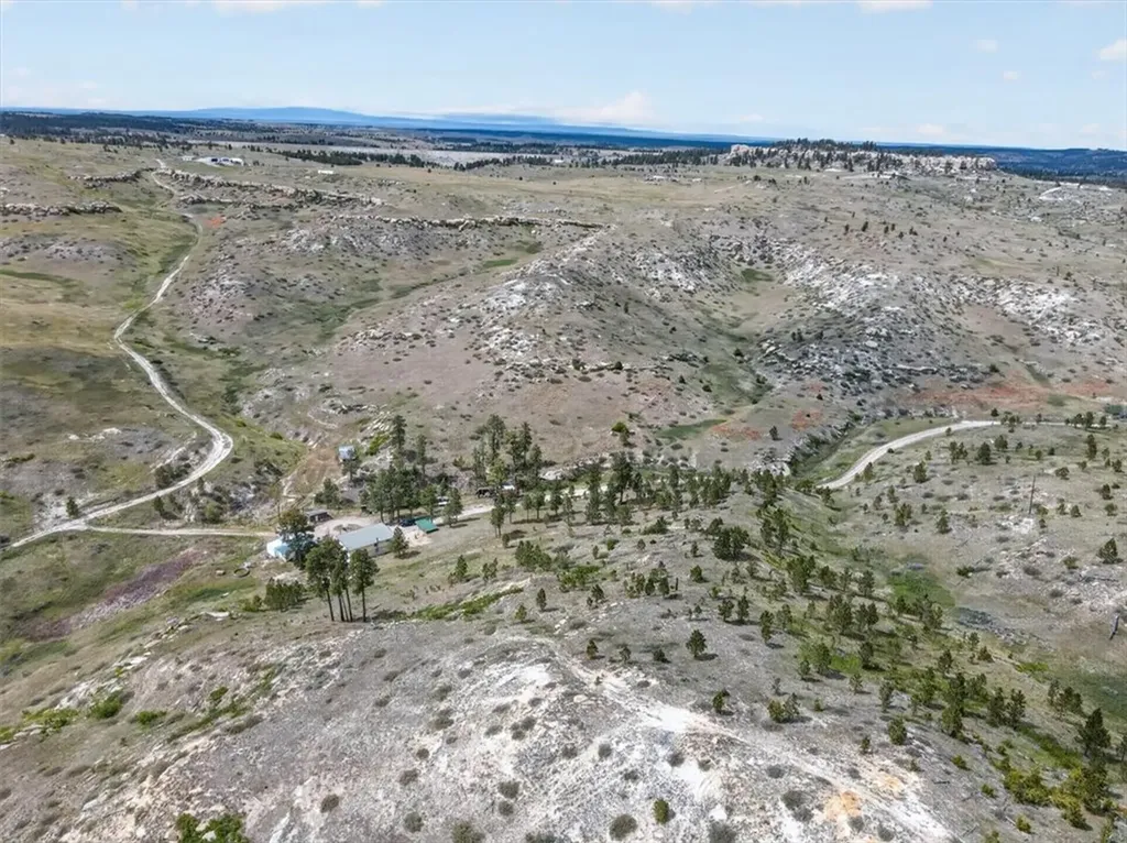 78 Rocky Top Road Roundup MT 59072