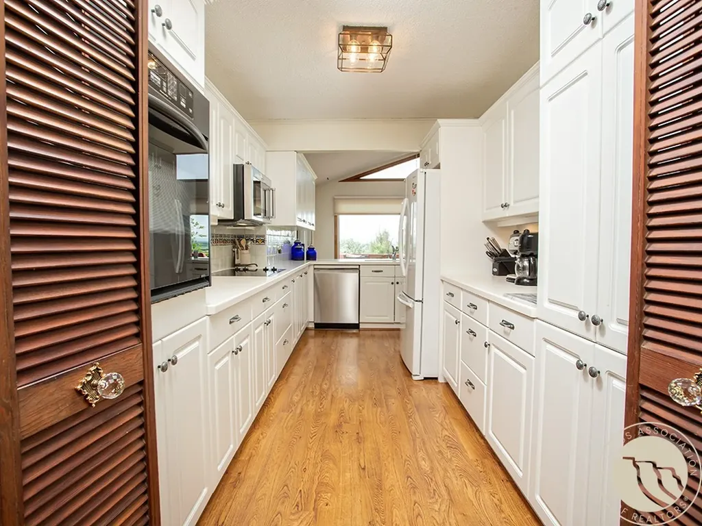 4748 Rimrock Road Billings MT 59106