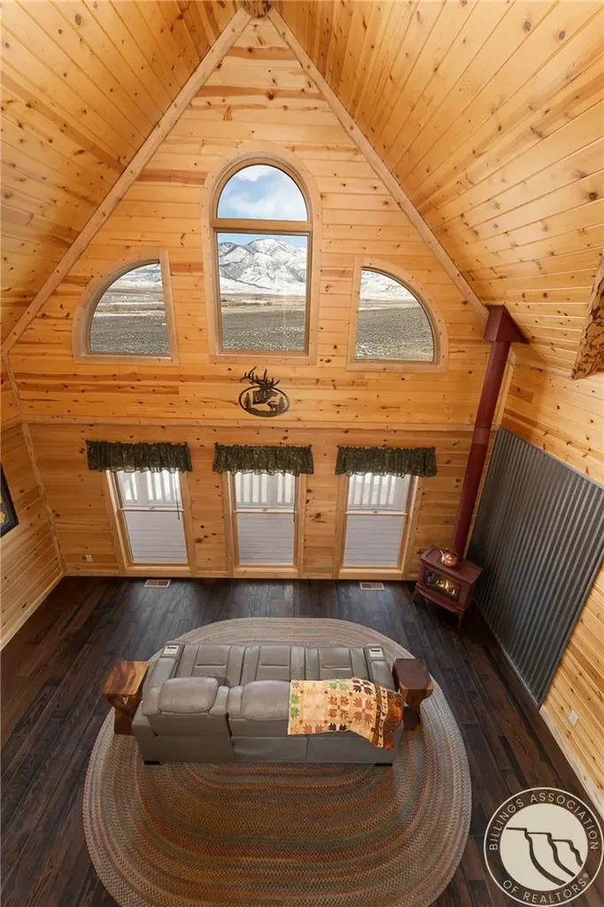 21 Delargo Lane Belfry MT 59008