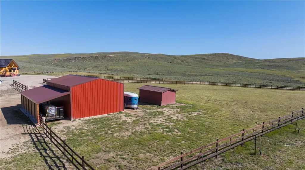 21 Delargo Lane Belfry MT 59008