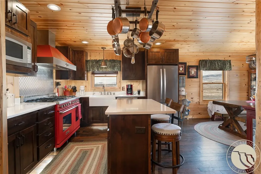 21 Delargo Lane Belfry MT 59008