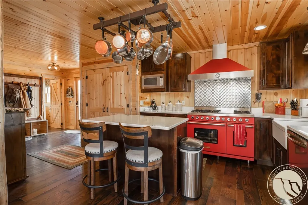 21 Delargo Lane Belfry MT 59008
