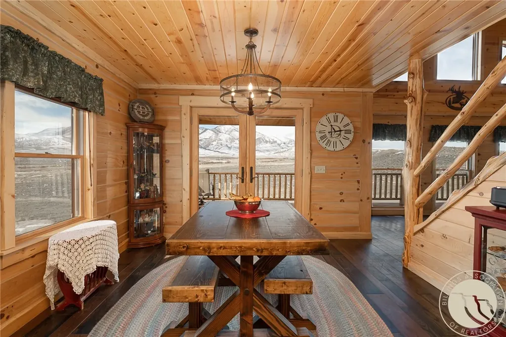 21 Delargo Lane Belfry MT 59008
