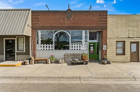 514 E Pike Avenue Columbus MT 59019