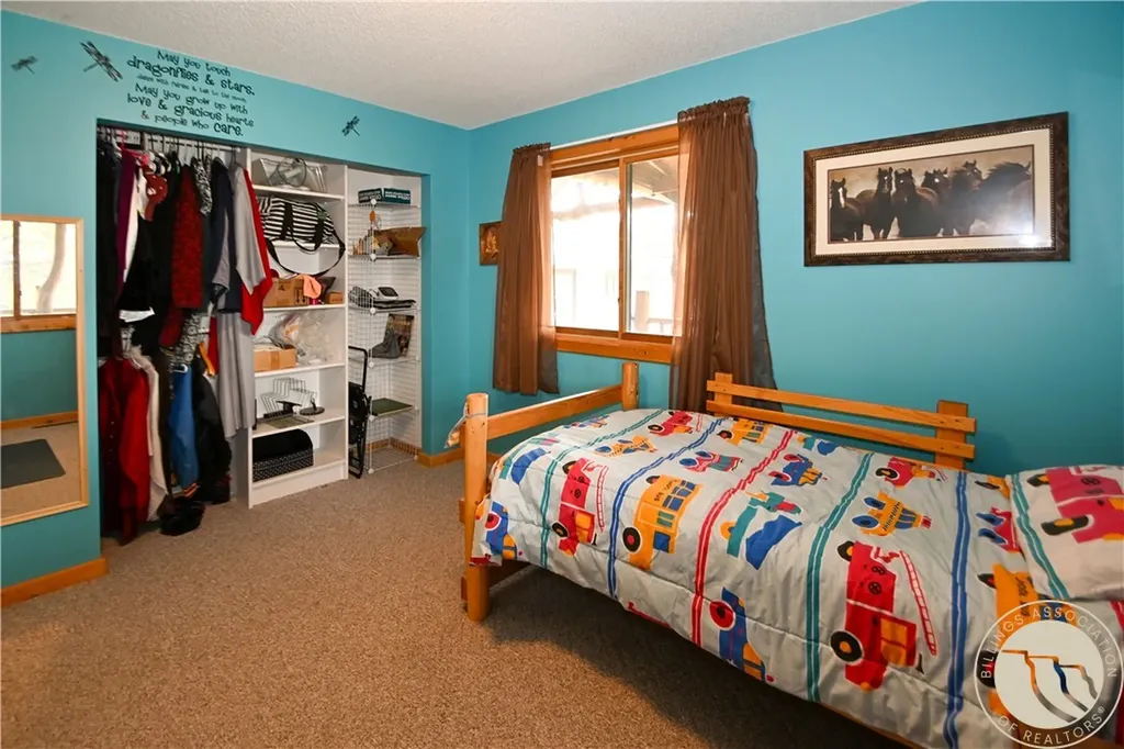 5750 Pleasant Hollow Trail Shepherd MT 59079