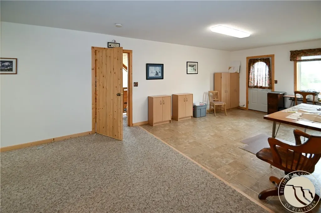 5750 Pleasant Hollow Trail Shepherd MT 59079