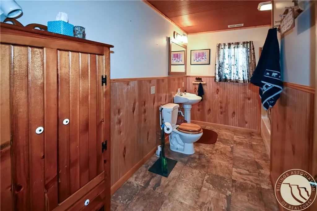 5750 Pleasant Hollow Trail Shepherd MT 59079