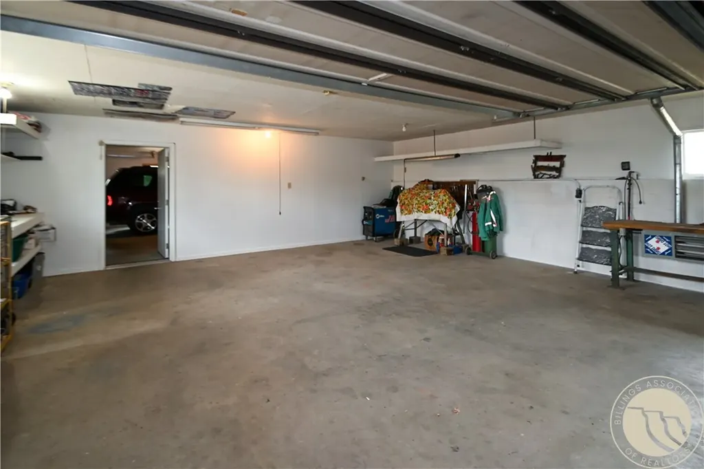 5750 Pleasant Hollow Trail Shepherd MT 59079