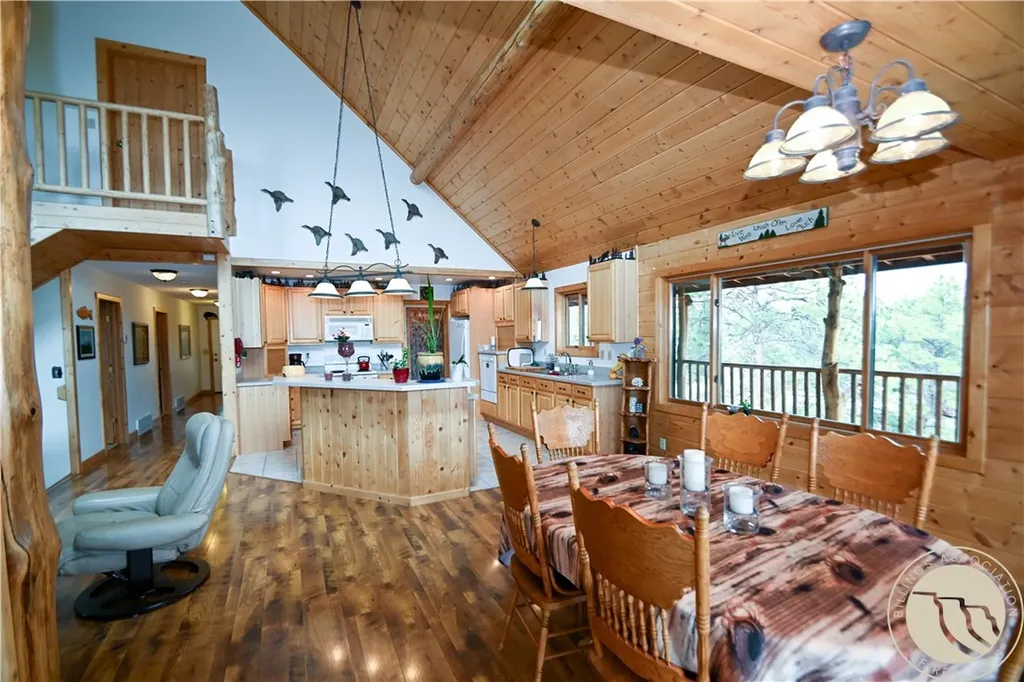 5750 Pleasant Hollow Trail Shepherd MT 59079