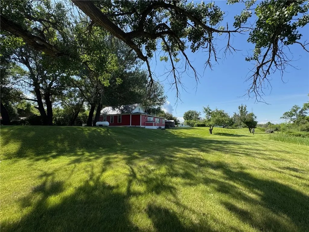 2822 S 35th Road Pompeys Pillar MT 59064