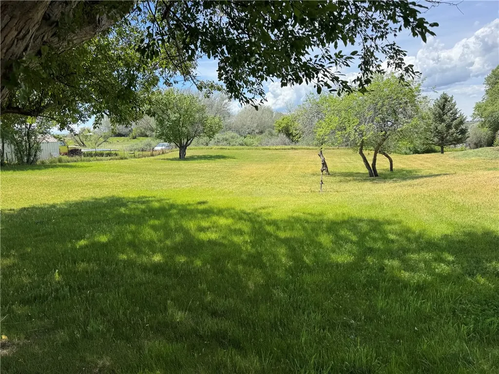 2822 S 35th Road Pompeys Pillar MT 59064