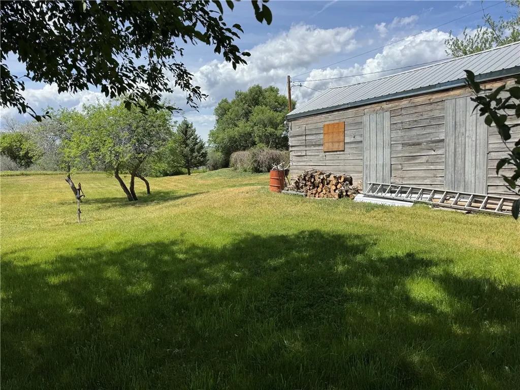 2822 S 35th Road Pompeys Pillar MT 59064