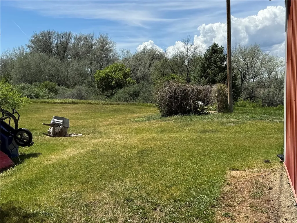 2822 S 35th Road Pompeys Pillar MT 59064