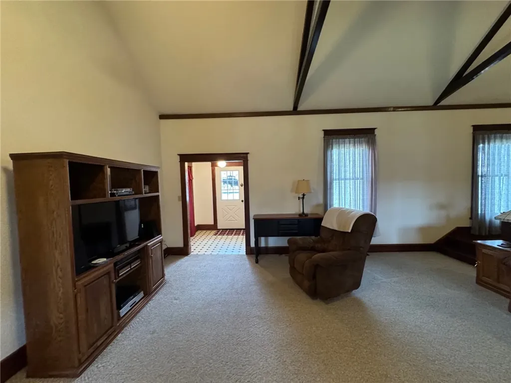 2822 S 35th Road Pompeys Pillar MT 59064