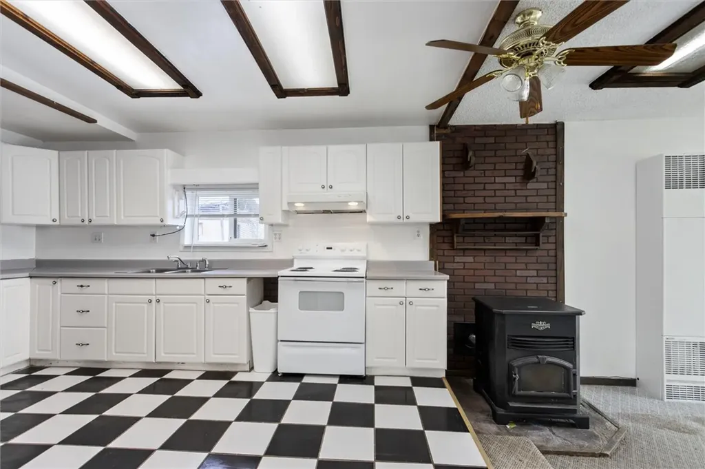 103 Grauberger Lane Acton MT 59002