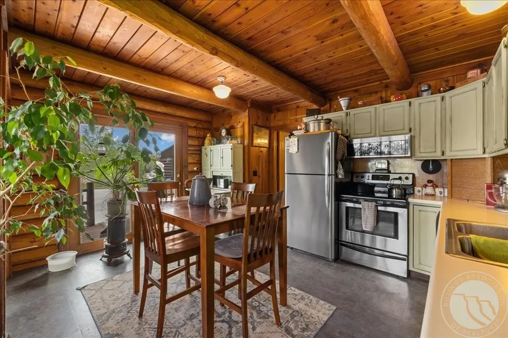 686 Highway 72 Belfry MT 59008