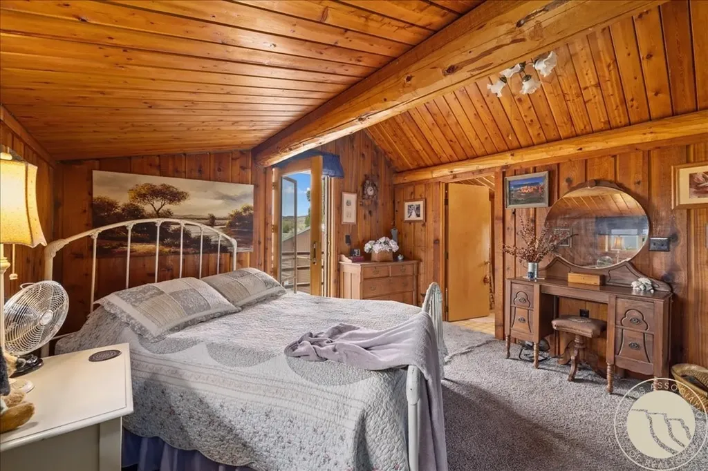 686 Highway 72 Belfry MT 59008