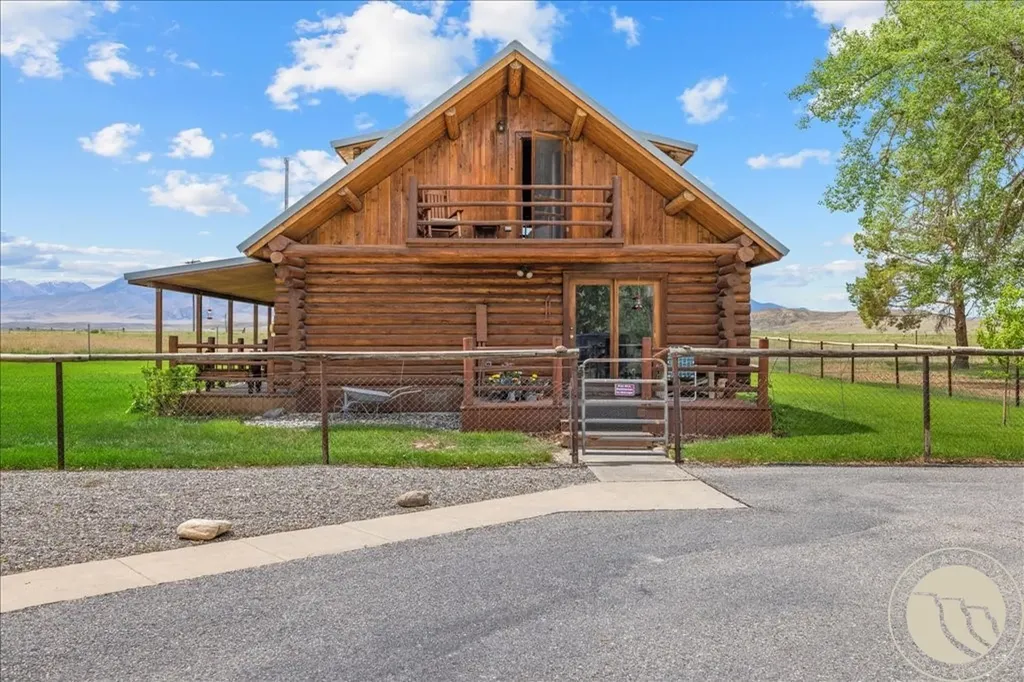686 Highway 72 Belfry MT 59008