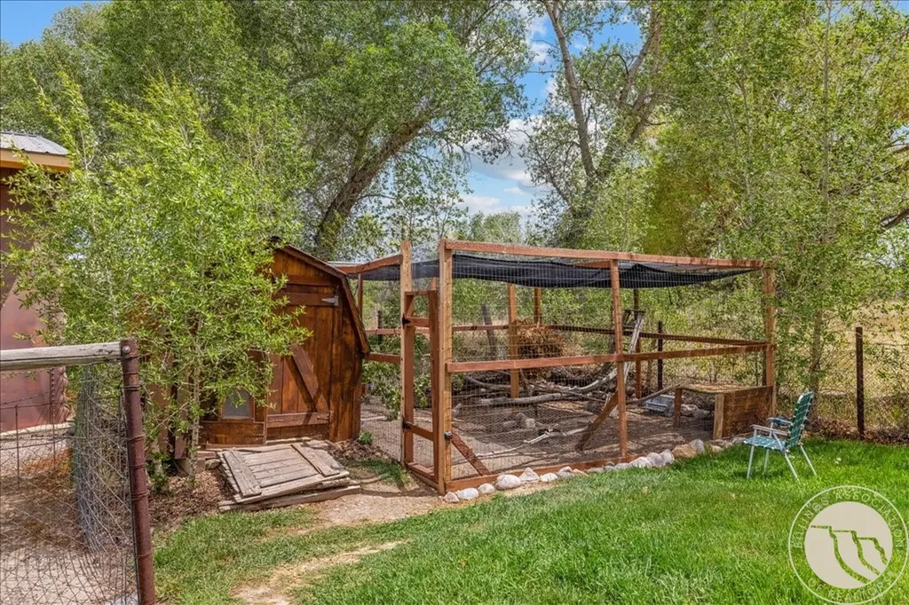 686 Highway 72 Belfry MT 59008