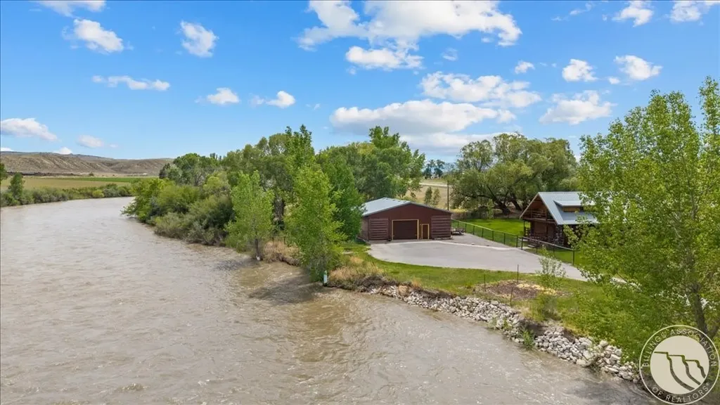 686 Highway 72 Belfry MT 59008