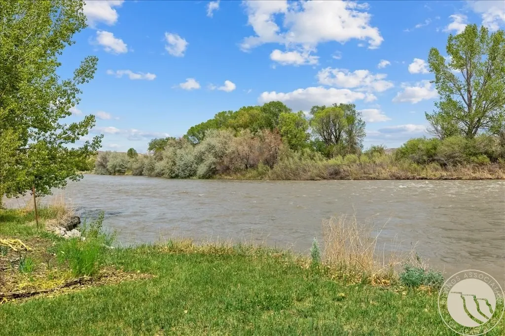 686 Highway 72 Belfry MT 59008