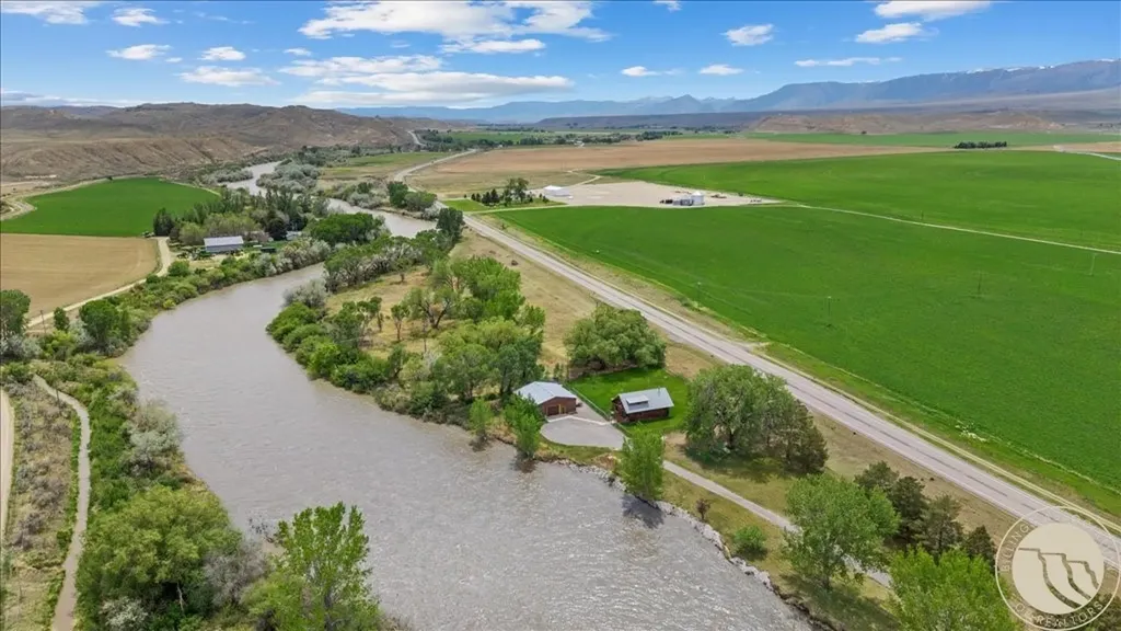 686 Highway 72 Belfry MT 59008
