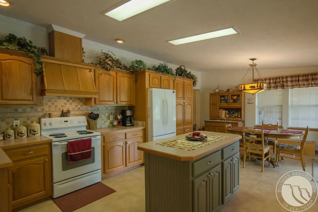 37 Powder River Lane Red Lodge MT 59068