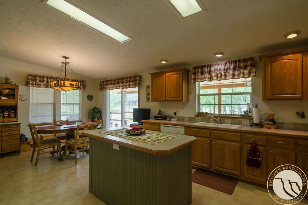 37 Powder River Lane Red Lodge MT 59068