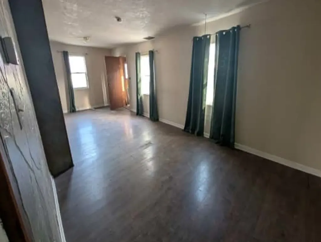 405 W 4th Street Fairview MT 59221