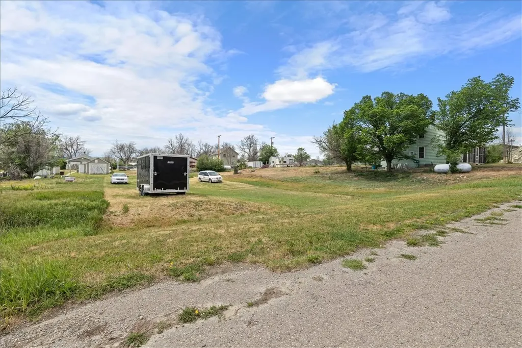 Lot 3 5th Street W Roundup MT 59072