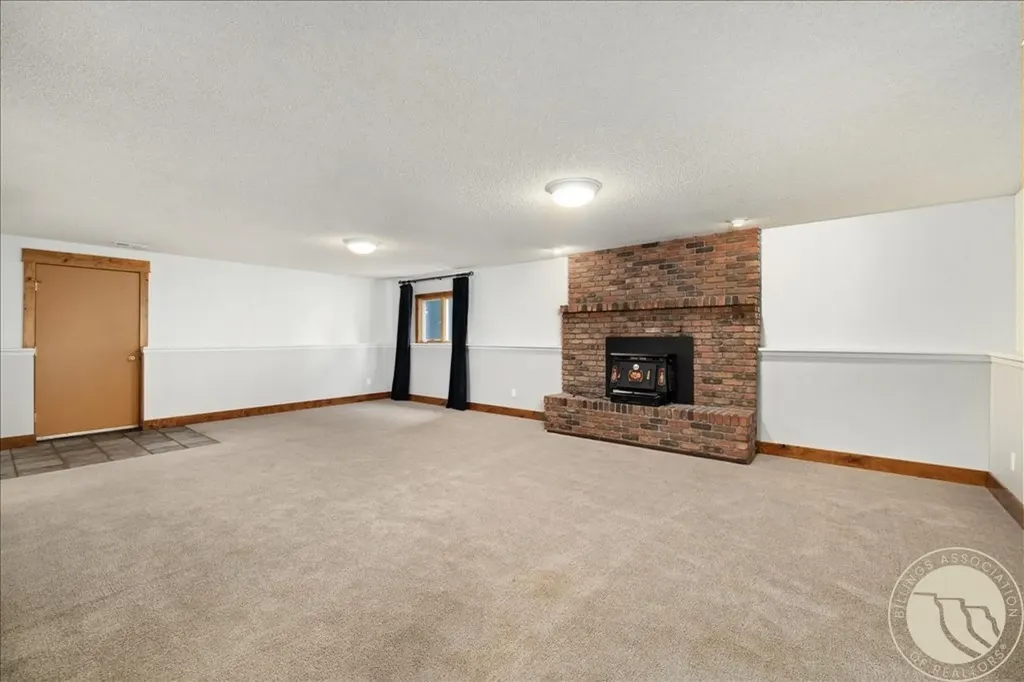 4690 Harvest Lane Billings MT 59106