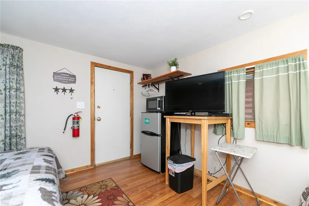 44 W Pike Avenue Columbus MT 59019
