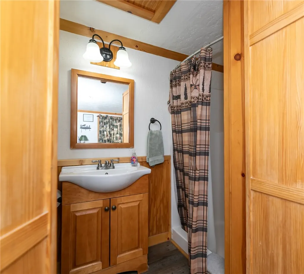 44 W Pike Avenue Columbus MT 59019