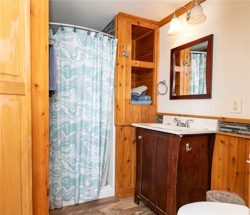 44 W Pike Avenue Columbus MT 59019