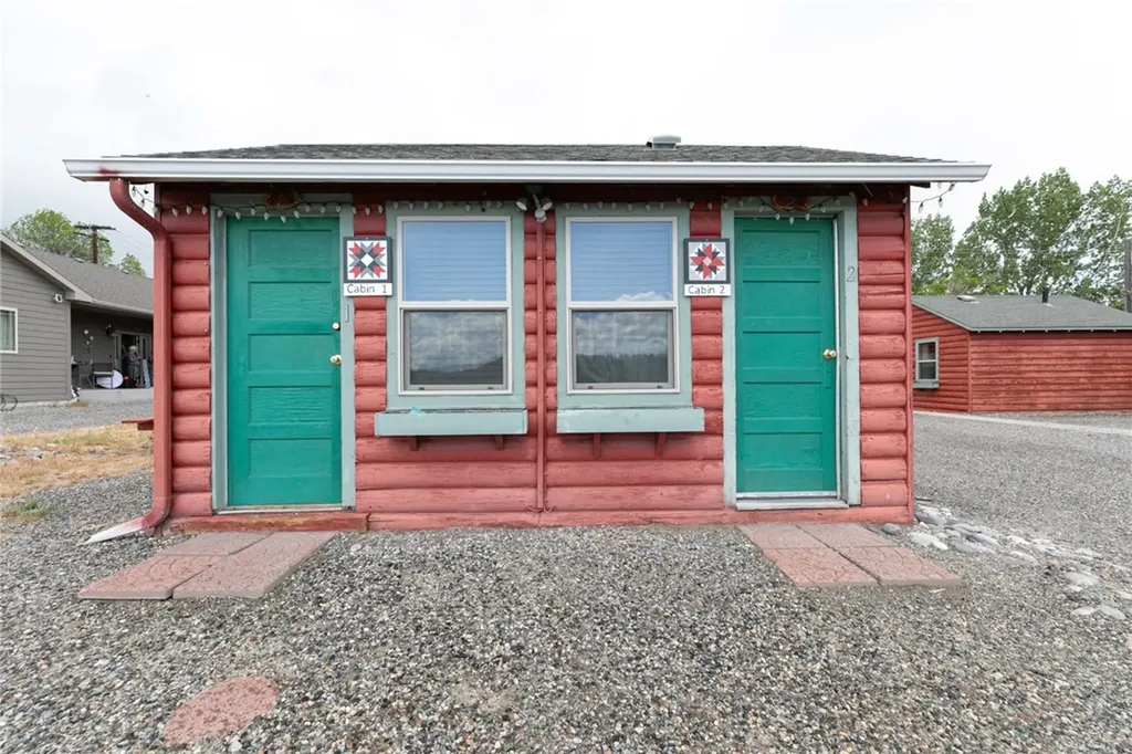 44 W Pike Avenue Columbus MT 59019