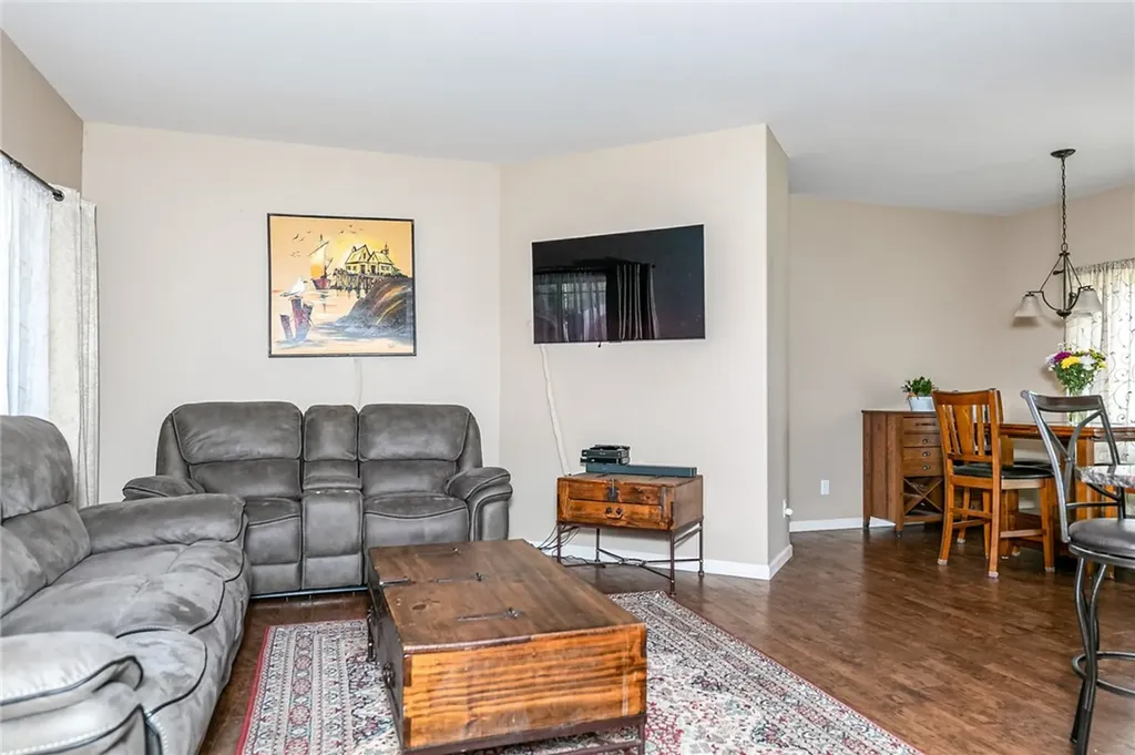 44 W Pike Avenue Columbus MT 59019