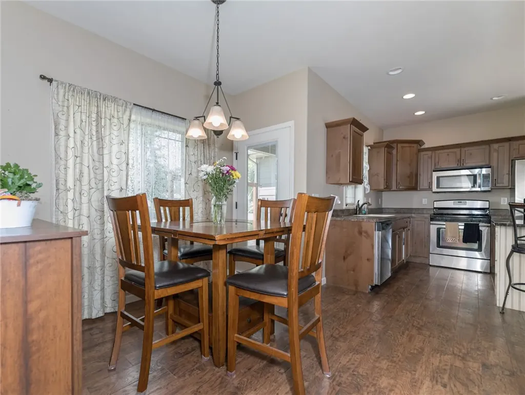 44 W Pike Avenue Columbus MT 59019
