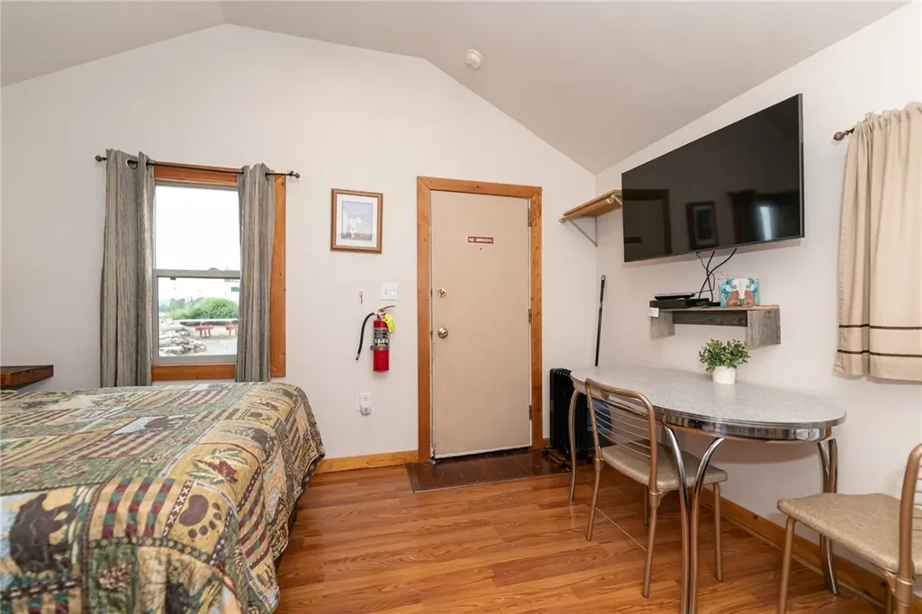 44 W Pike Avenue Columbus MT 59019