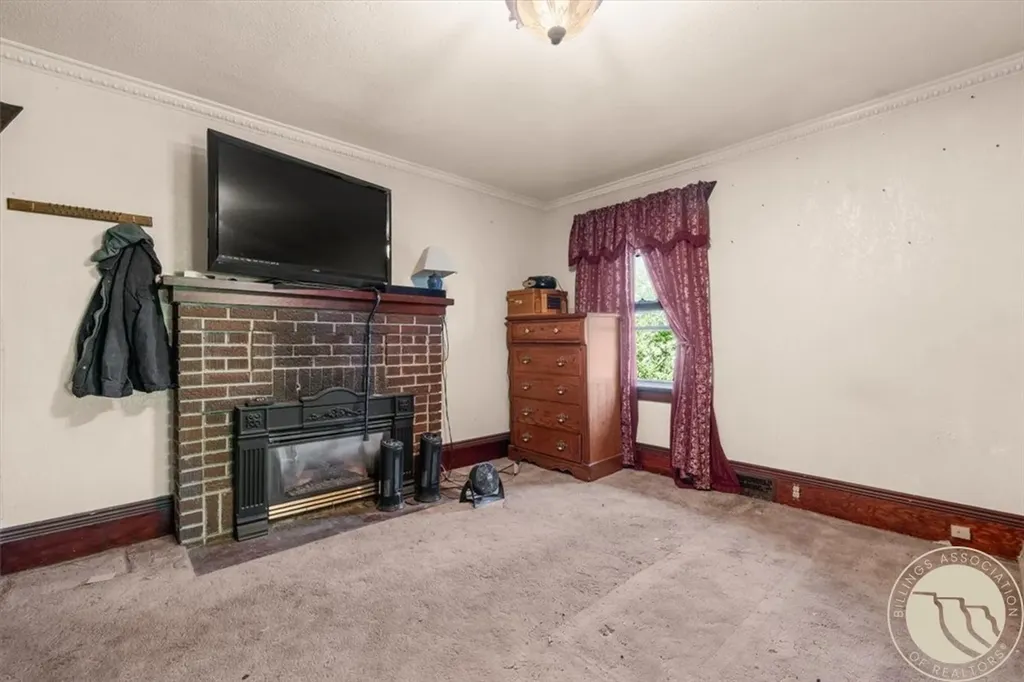 337 N 5th Street Columbus MT 59019