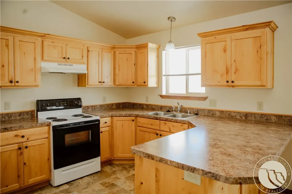 805 & 807 W 3rd Street Laurel MT 59044