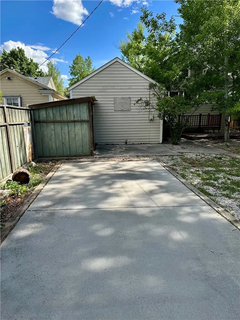 211 Lewis Avenue Billings MT 59101